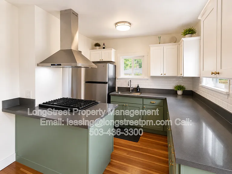 7935 SE Bybee Blvd — Photo 3