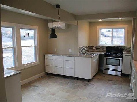 2nd image of 382 Lindsey Ave