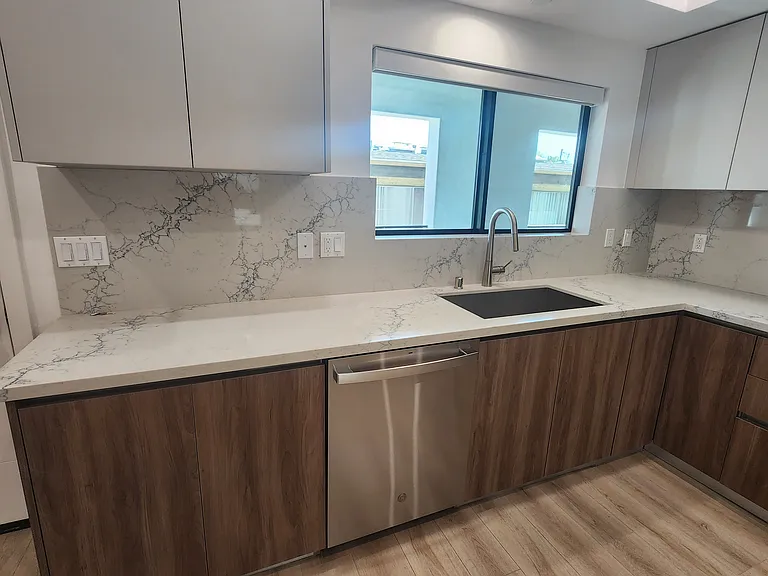 6061 Fulton Ave #6 — Photo 5