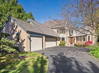 7N034 Plymouth Ct, St Charles, IL 60175
