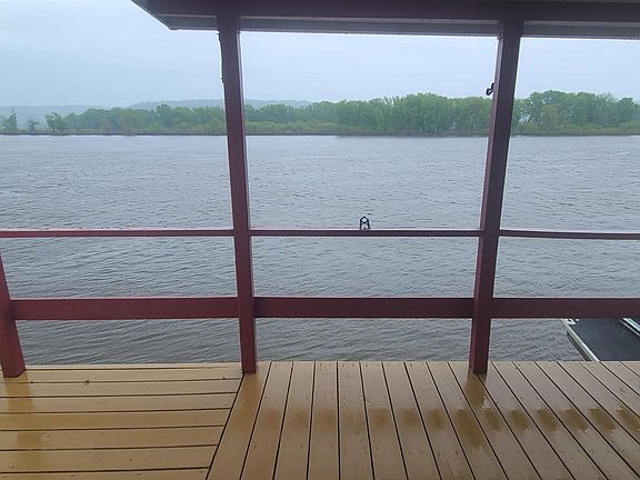 3rd image of 420 River View Rd