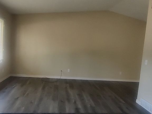 2nd image of 116 E Denver Ave