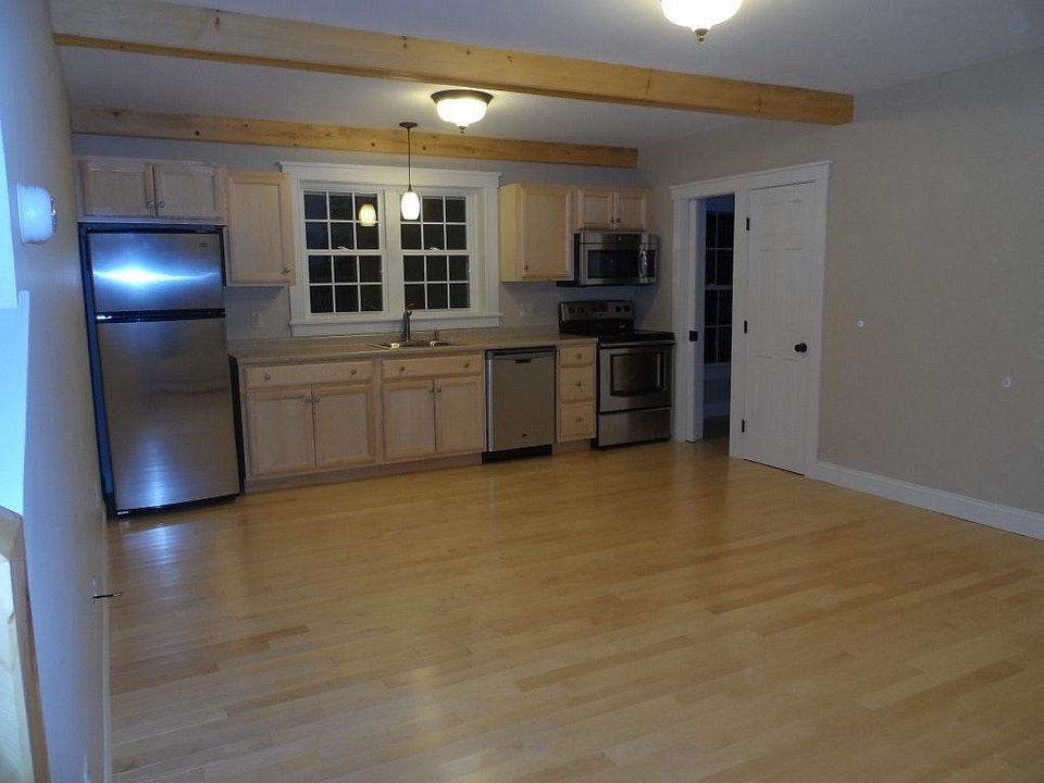 Open living room/kitchen