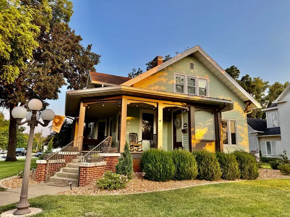 501 W Main St, Carmi, IL 62821