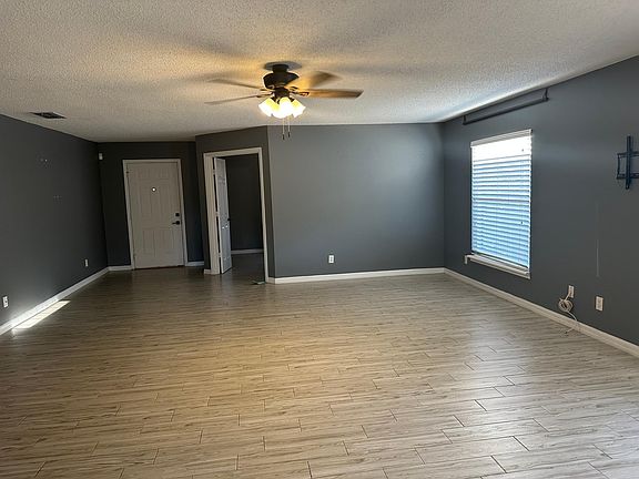 3rd image of 73 Justin Dr