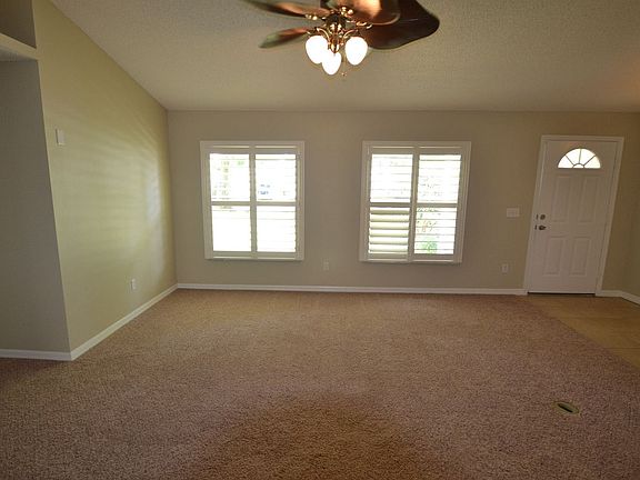 2nd image of 2526 Vista Palm Dr