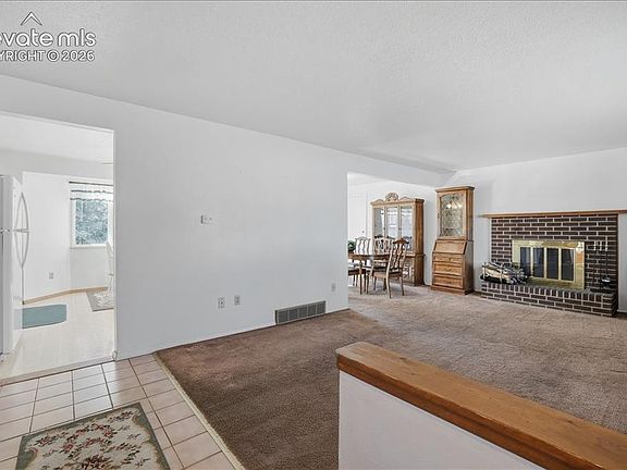 4th image of 679 Bridger Dr