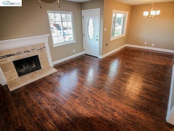 4th image of 128 E Madill St