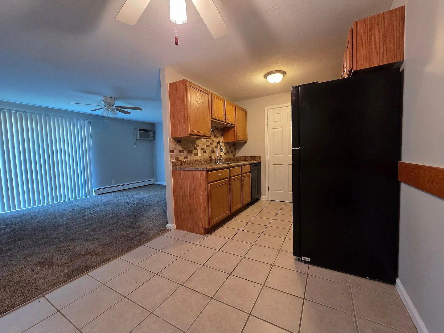 7241 Boleyn — Photo 4