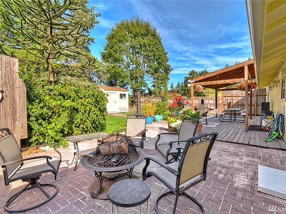 4th image of 5521 Mount Tahoma Ct SE