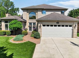 41220 Scarborough Ct, Clinton Township, MI 48038