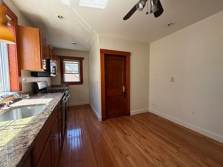 70 Ardale St #1 — Photo 11