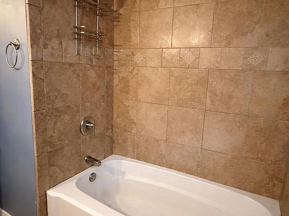 4th image of 5485 Carolina St