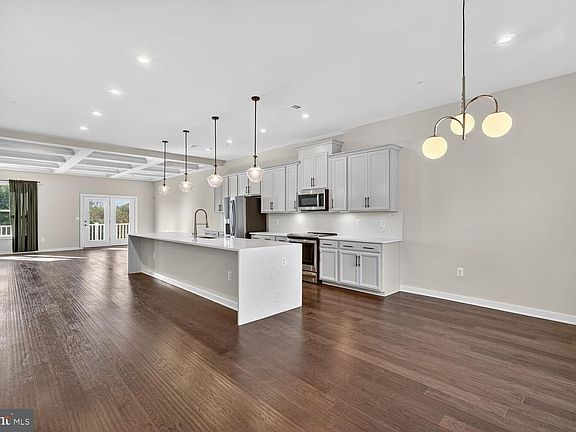 5th image of 16282 Connors Way #26