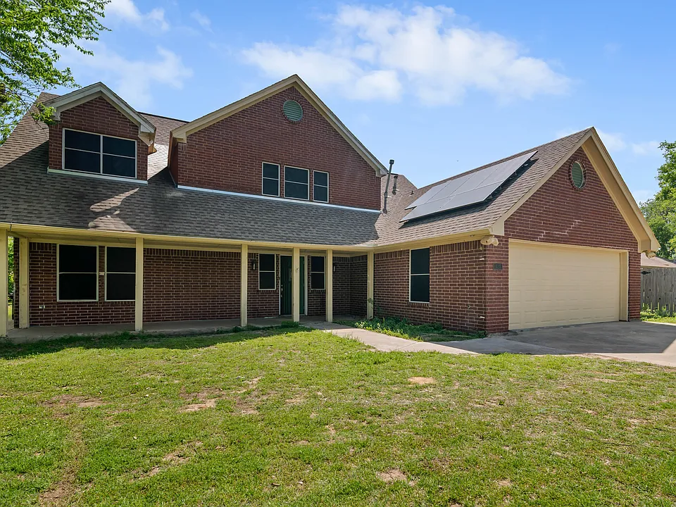 421 W Windsor Dr