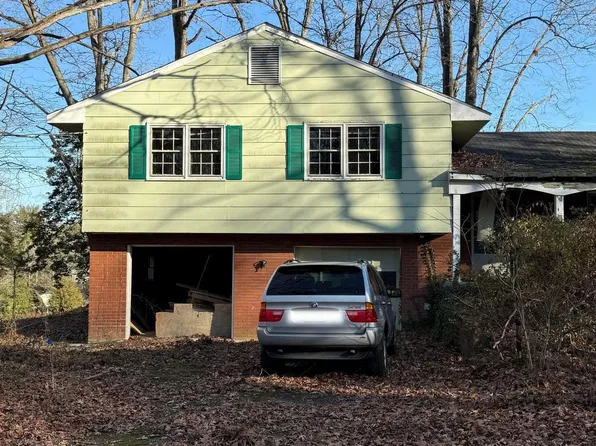 102 Battery Ln, Fredericksburg, VA 22408