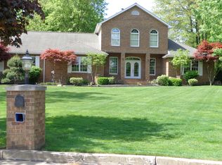1151 Brookview Ct, Hermitage, PA 16148
