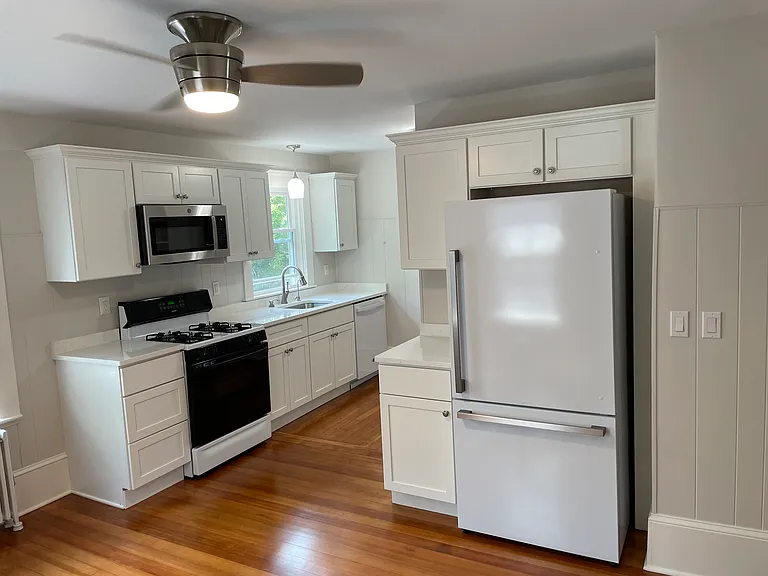 19 E Manning St #2 — Photo 7