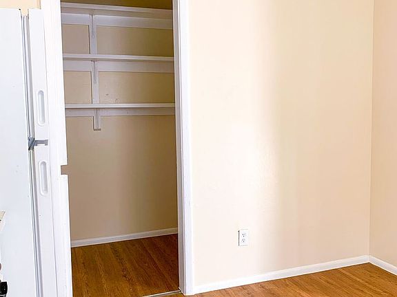 5th image of 536 Madeira Dr SE #A