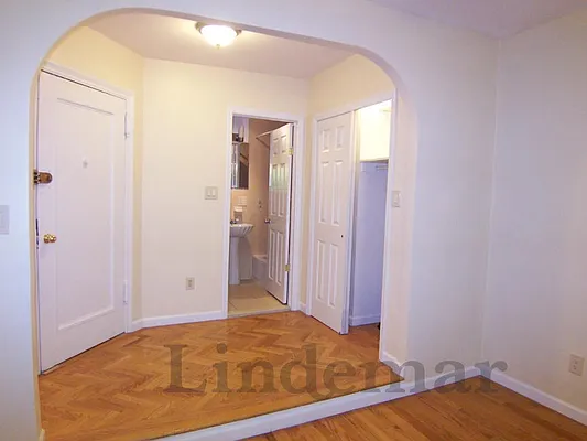 Rented by Lindemar LLC | media 22