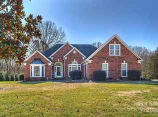 6146 Highview Rd, Matthews, NC 28104