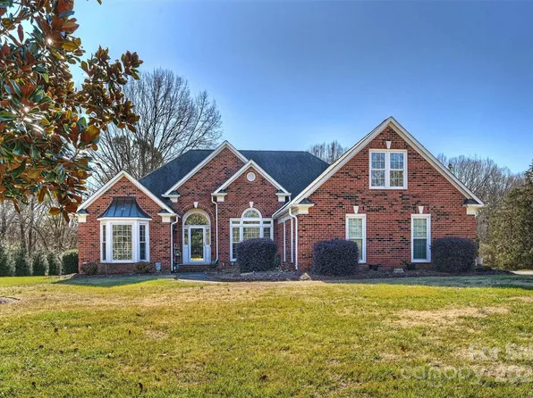 6146 Highview Rd, Matthews, NC 28104