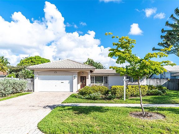 3rd image of 2133 Imperial Point Dr