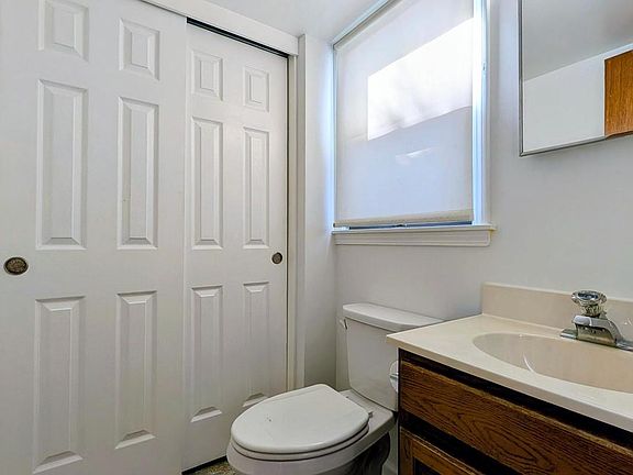 5th image of 1 W Belair Rd