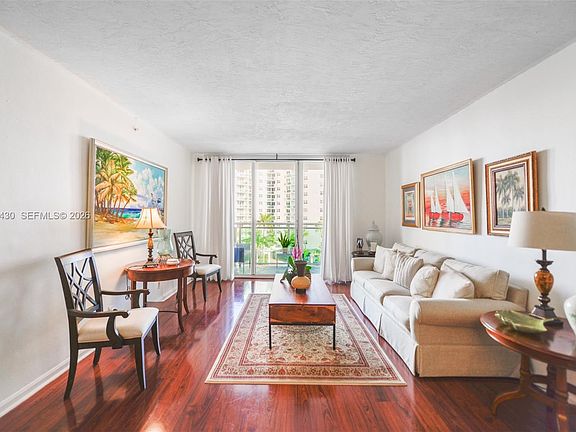 4th image of 3000 S Ocean Dr APT 514