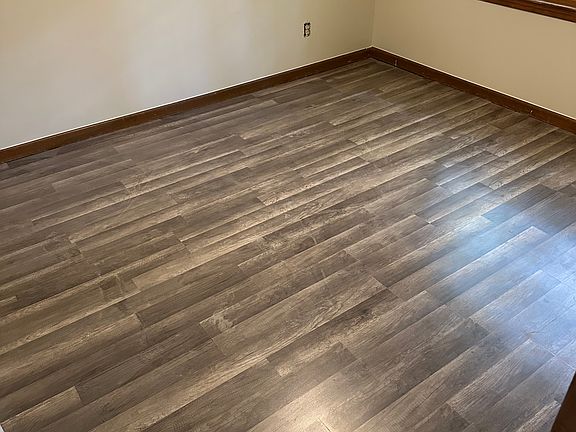 3rd image of 2060 Vanderbilt Pl