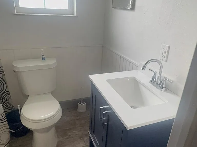 1102 Avenue D #A — Photo 8