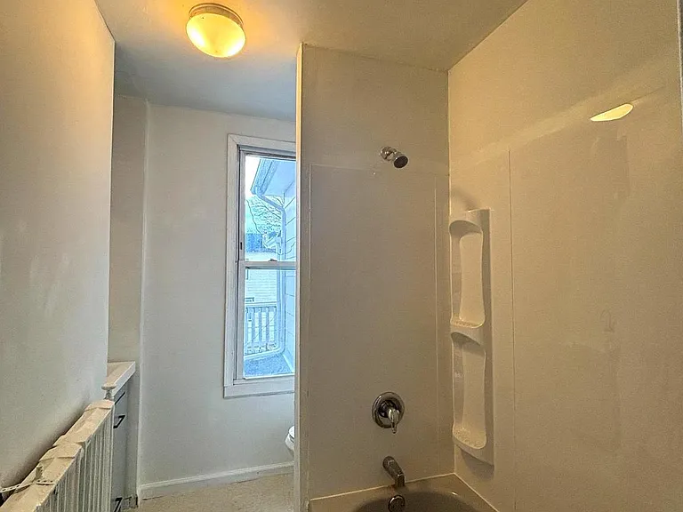 49 Hopkins St — Photo 14