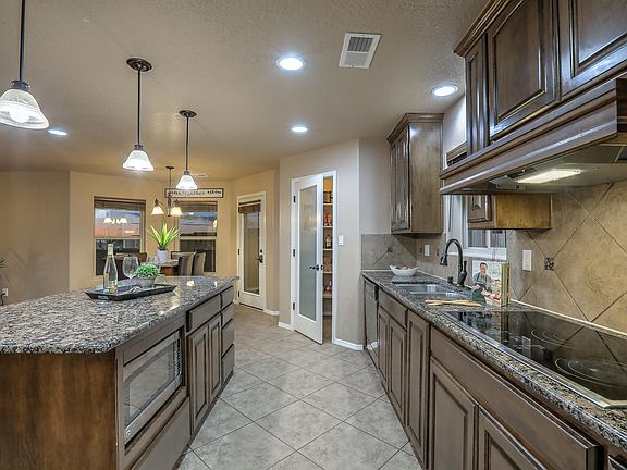 5th image of 8908 Kumail Ct NE