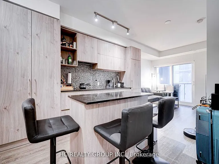 1 Yorkville Ave #2701 — Photo 8