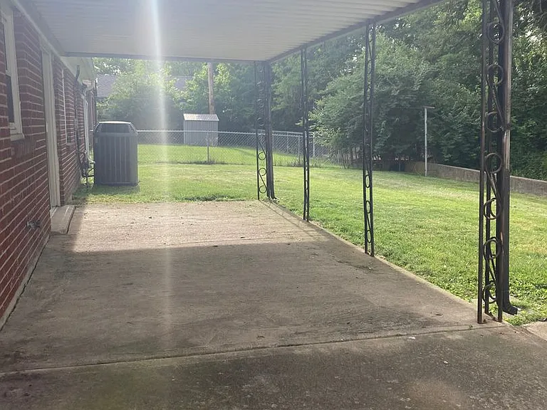 144 McCraw Dr — Photo 5
