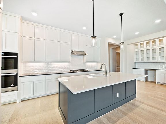 Brynlee II A kitchen