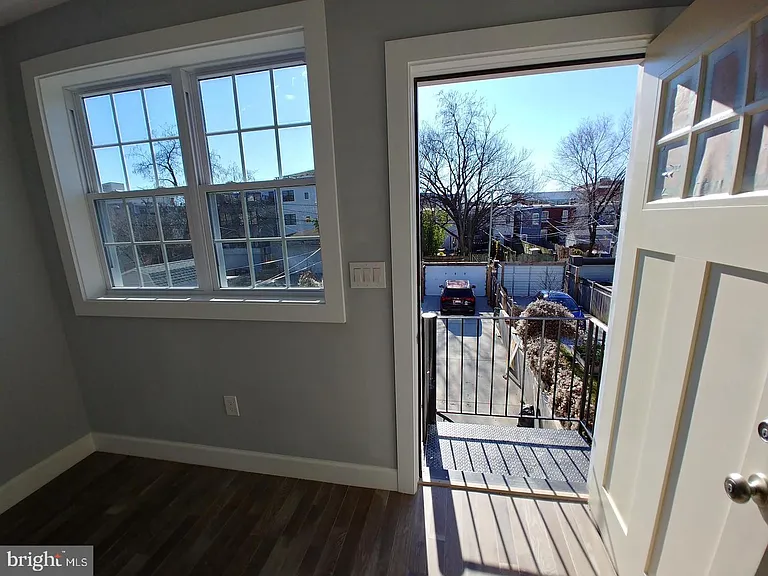 752 Lamont St NW #2 — Photo 9