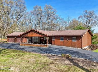 140 Poplar St, Lakeville, PA 18438