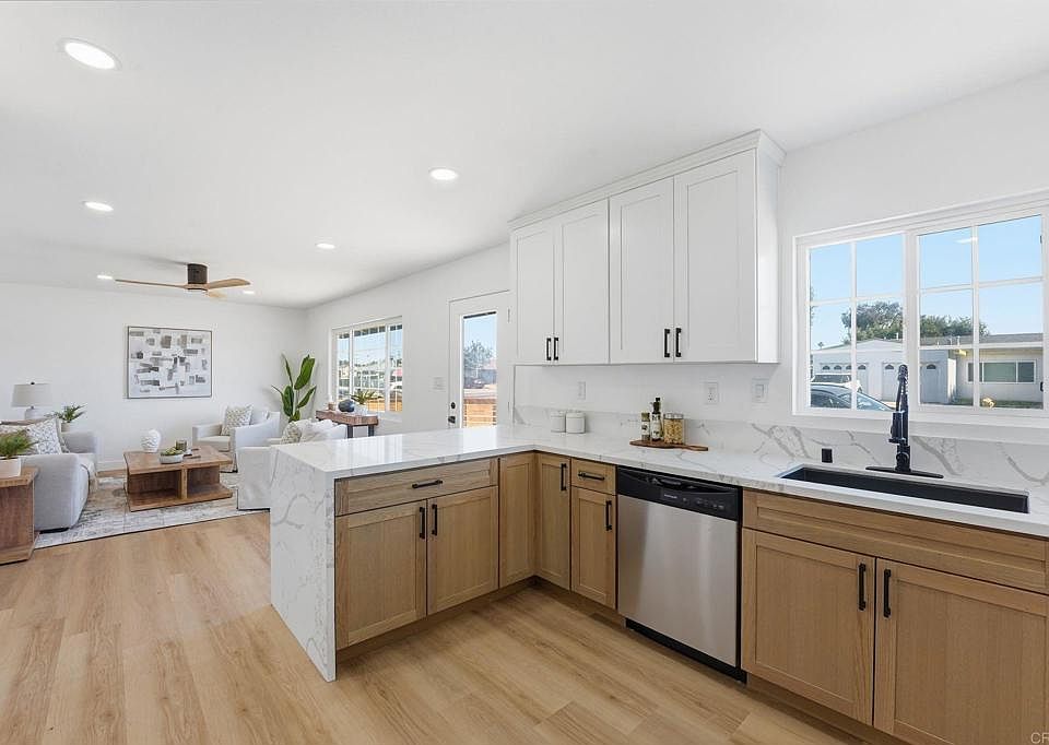 1st image of 702-4 Oaklawn Ave