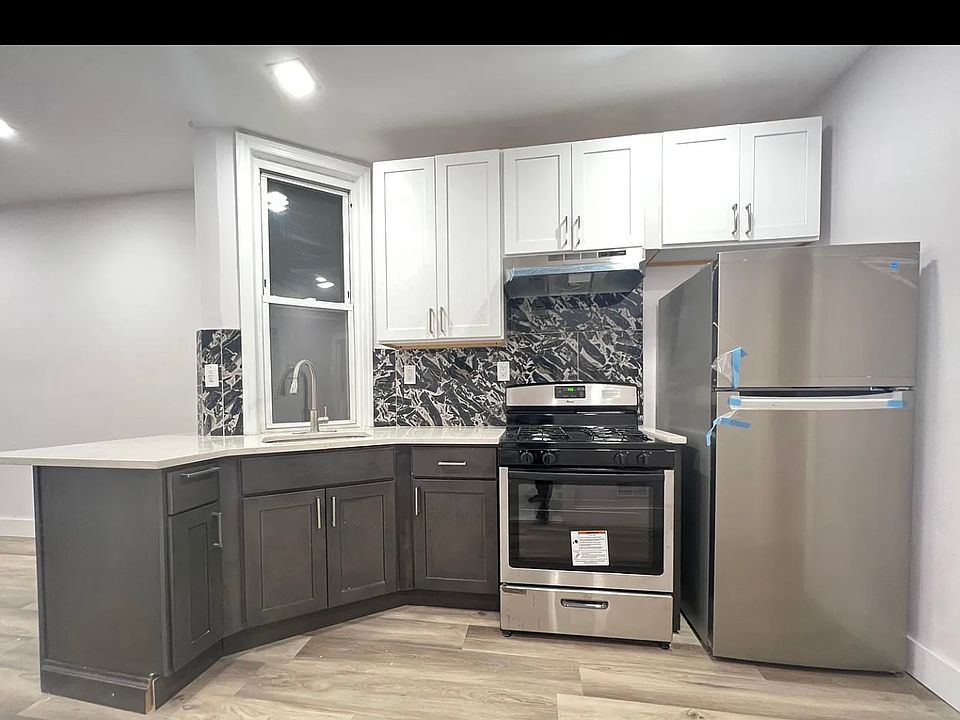 1st image of 46 Logan Ave Floor 1