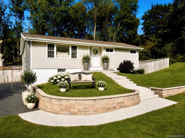 63 Martin Road, Pleasant Valley, NY 12569