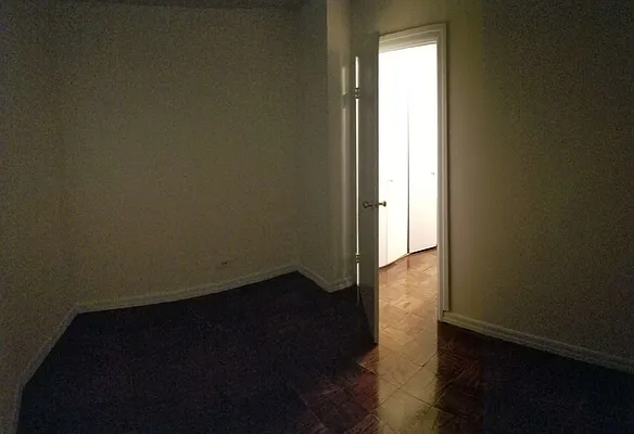 Rented by Manhattan Apartment Organization | media 74