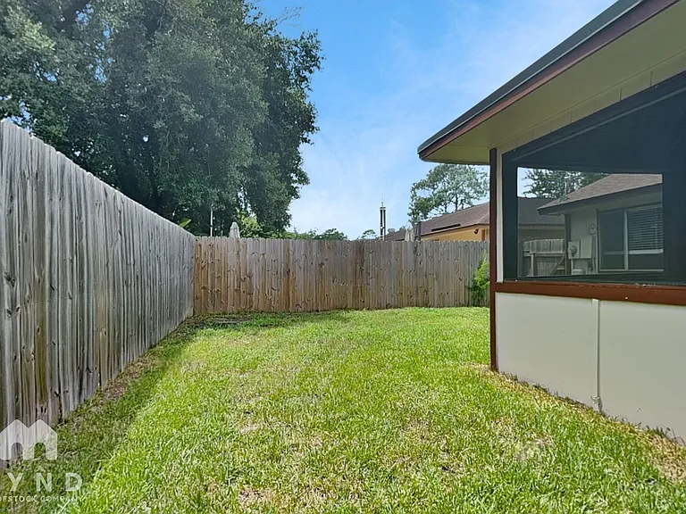 3218 Sedgeborough Cir — Photo 24