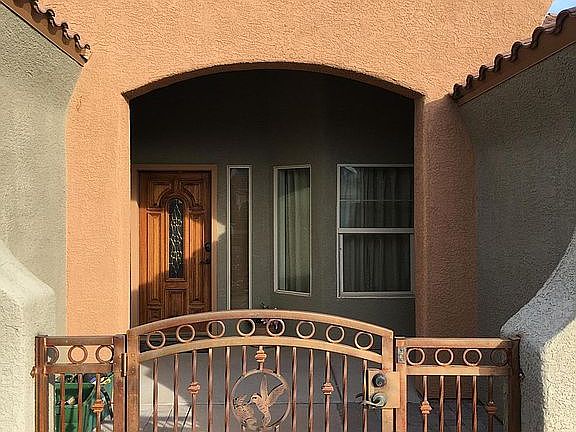 3rd image of 9499 N Stonebrook Dr