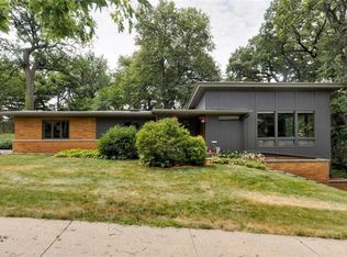5908 Chamberlain Dr, Des Moines, IA 50312