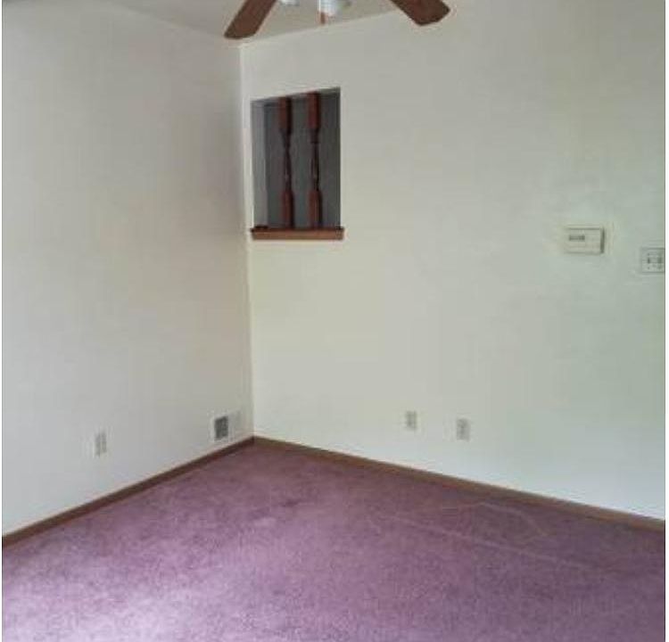 2nd image of 868 9th Ave #868