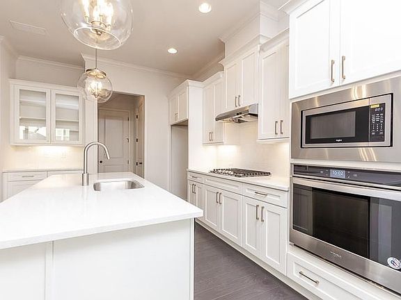 5th image of 21 Lochurst Ln #267