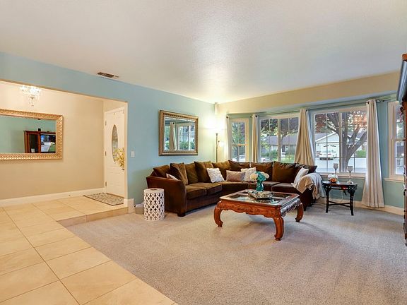 4th image of 100 Canyon Rim Dr