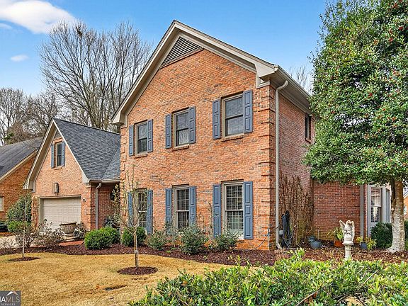 2nd image of 23 Downshire Cir