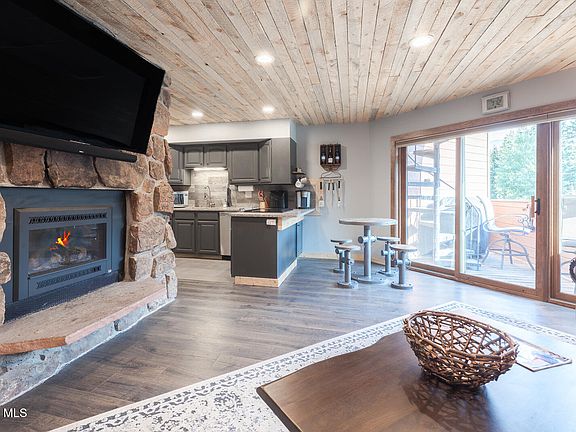 5th image of 1080 WINTER PARK Drive #17
